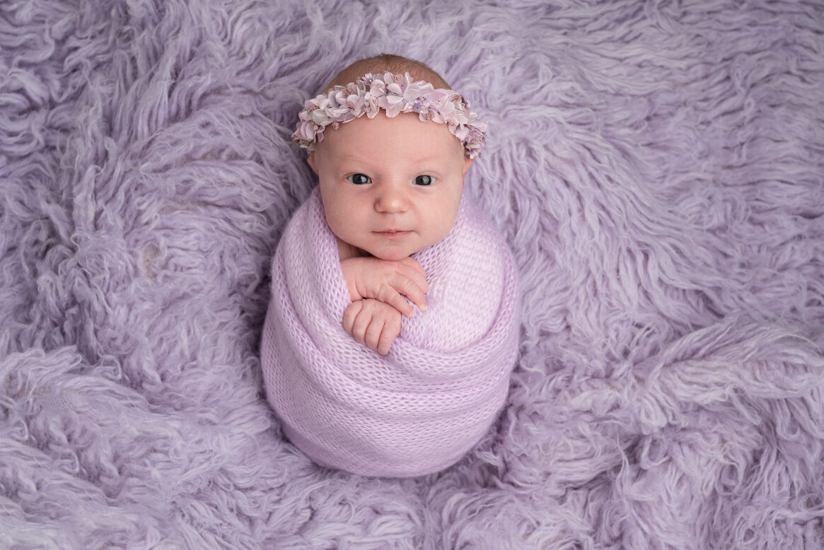 nyfodd-flicka-fotograf-mahuldan-sundsvall-bebis-baby